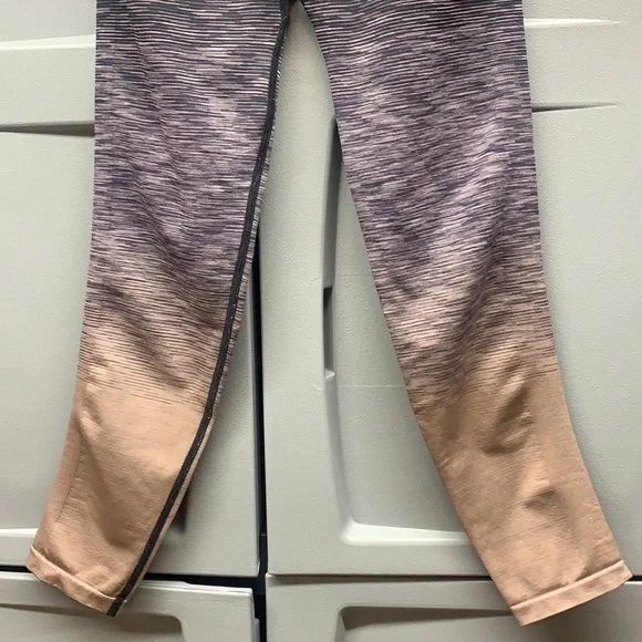 VS PINK Stretch Leggings - Picture 7 of 11